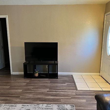 Quiet 1Bed,1Bath Condo With Free Parking Фресно Экстерьер фото